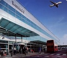Heathrow Airport To Woking By Taxi