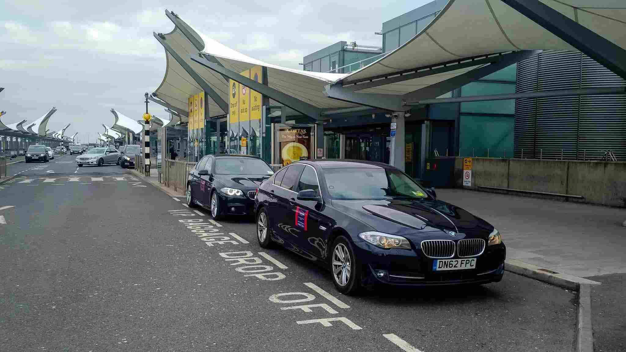 Heathrow To Woking Taxi