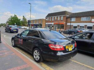 Knaphill Taxi