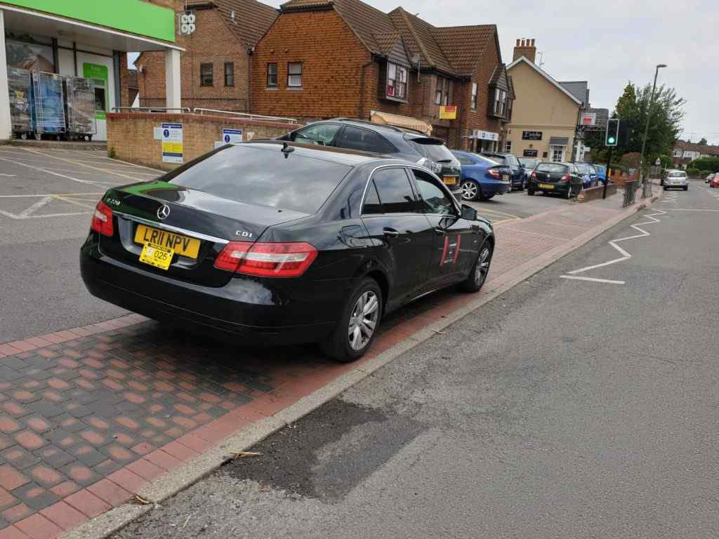 Pro Cars Woking Taxi Horsell